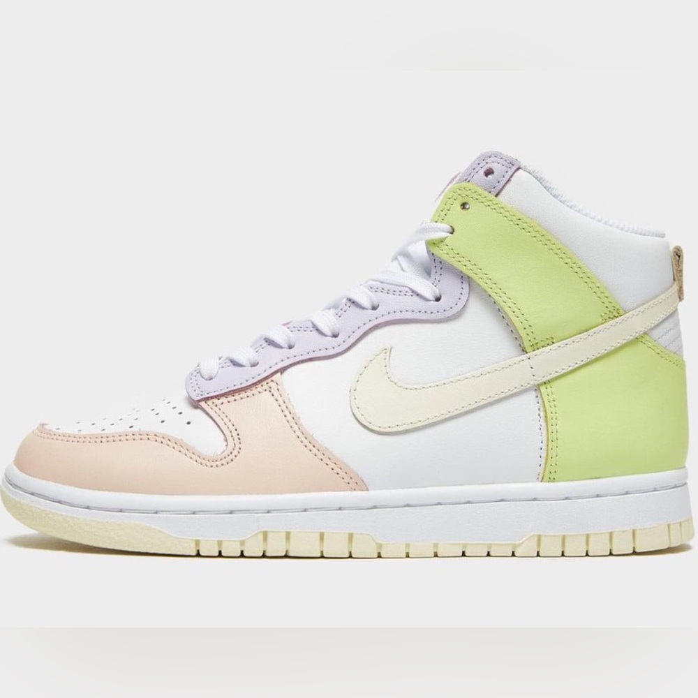 Pastel Nike Dunks